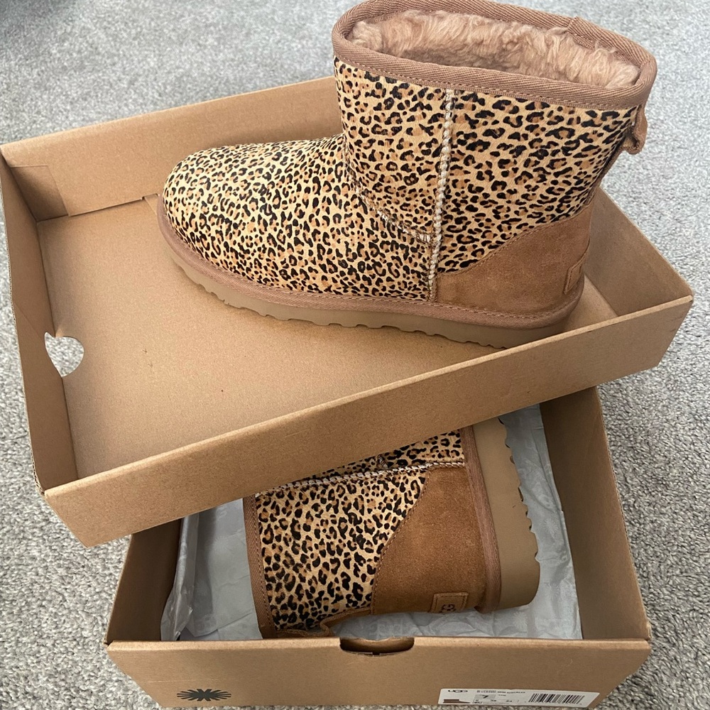 Womens Ugg Classic Mini Speckles Size 7